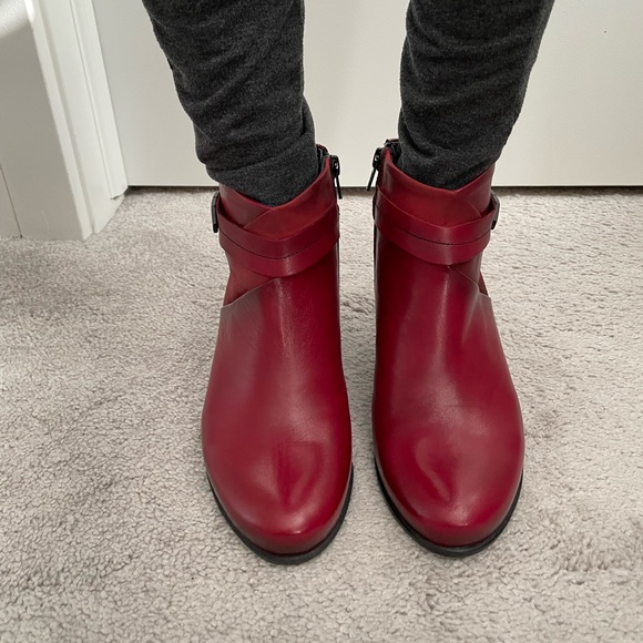 Dorking ankle boots in colour red new with tags in size 37 EU (6.5 US) - Picture 4 of 10